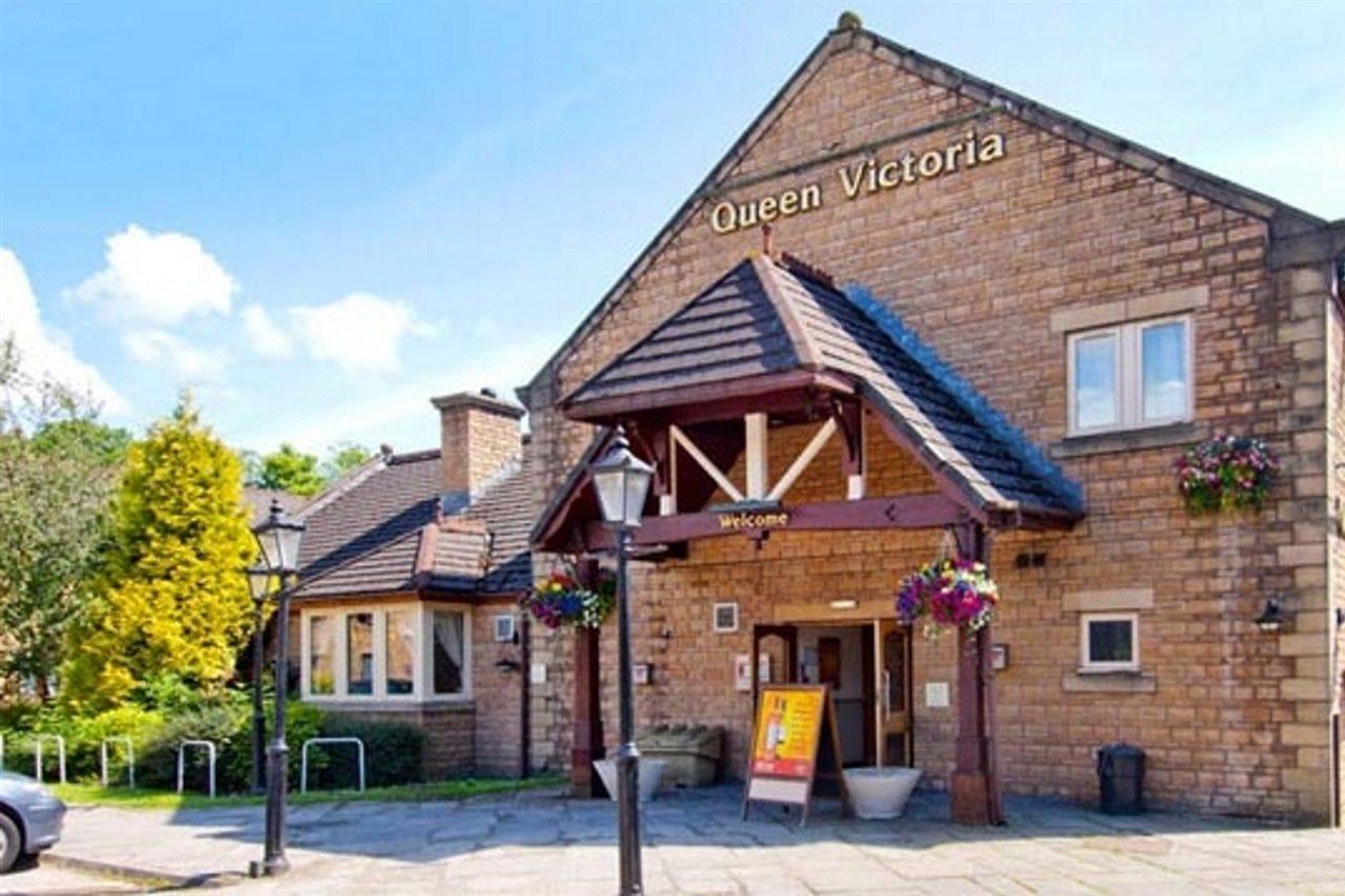 Premier Inn Бърнли Екстериор снимка